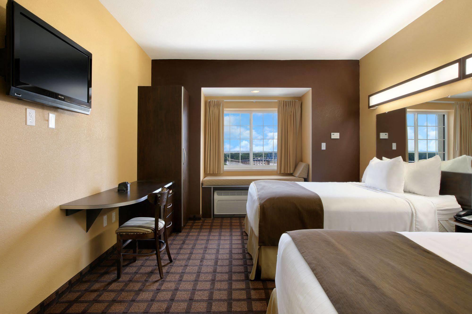 Microtel Inn & Suites By Wyndham Quincy Downtown - River Area Kültér fotó